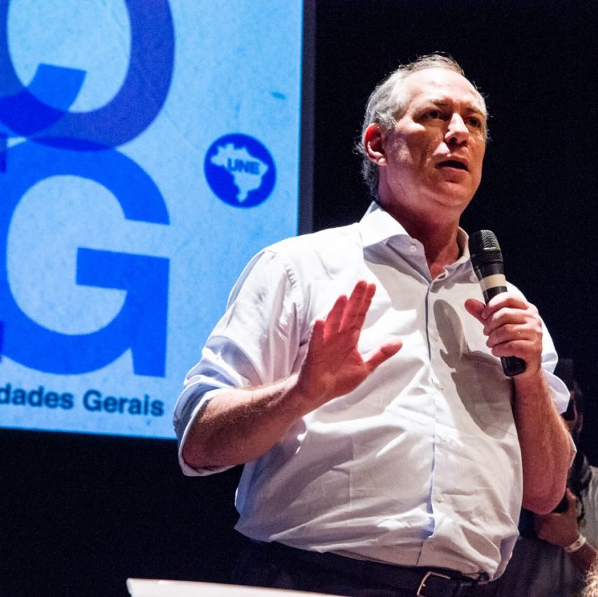 Ciro Gomes em debate na UNE