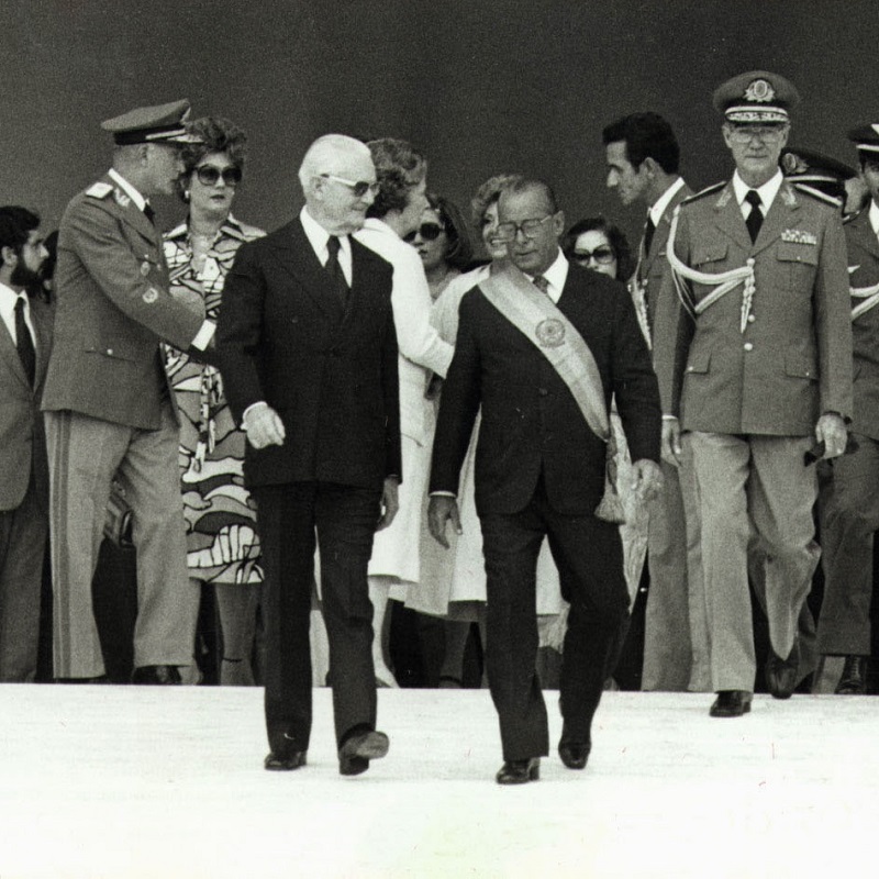 POSSE DE JOAO FIGUEIREDO PRODUCAO FOTO DIVULGACAO REPRODUCAO PB Geisel-e-Figueiredo-Documentos-da-CIA-sugerem-que-Geisel-sabia-dos-assassinatos-de-presos-políticos-da-Ditadura