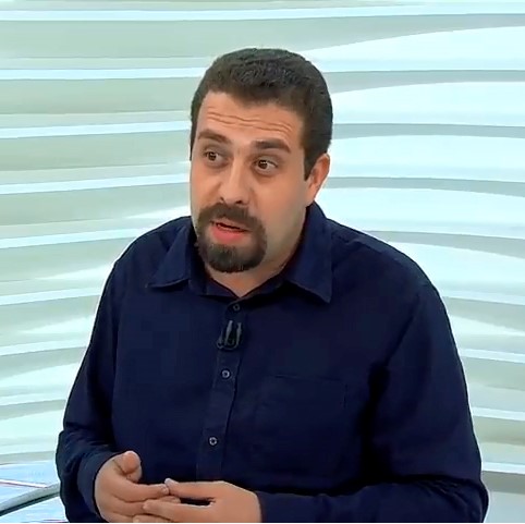 Guilherme Boulos no programa Roda Viva da TV Cultura