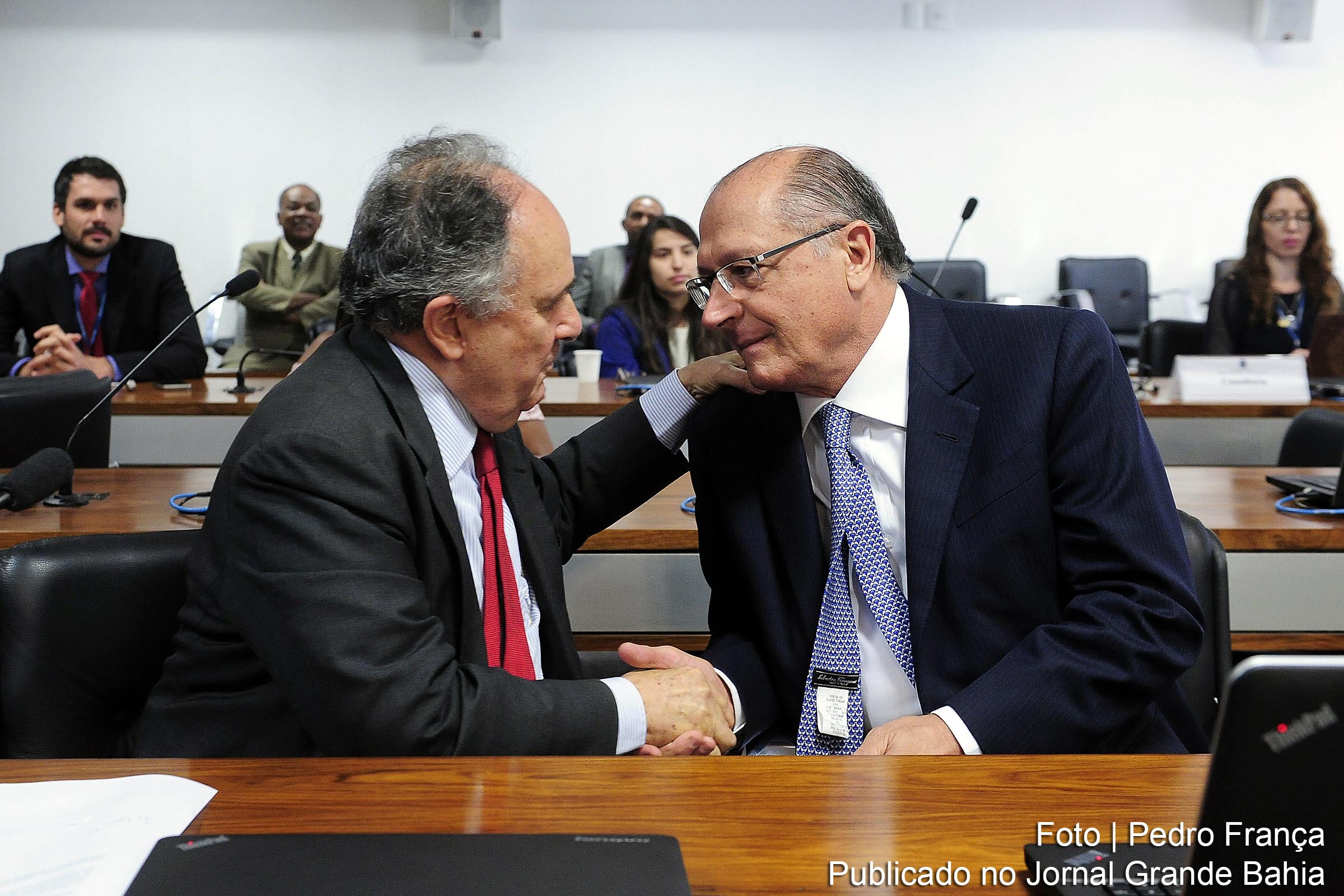 Rightwashing Maringoni Senador Cristovam Buarque e Geraldo Alckmin, pré-candidato à presidente da República Foto Pedro França, Jornal Grande Bahia