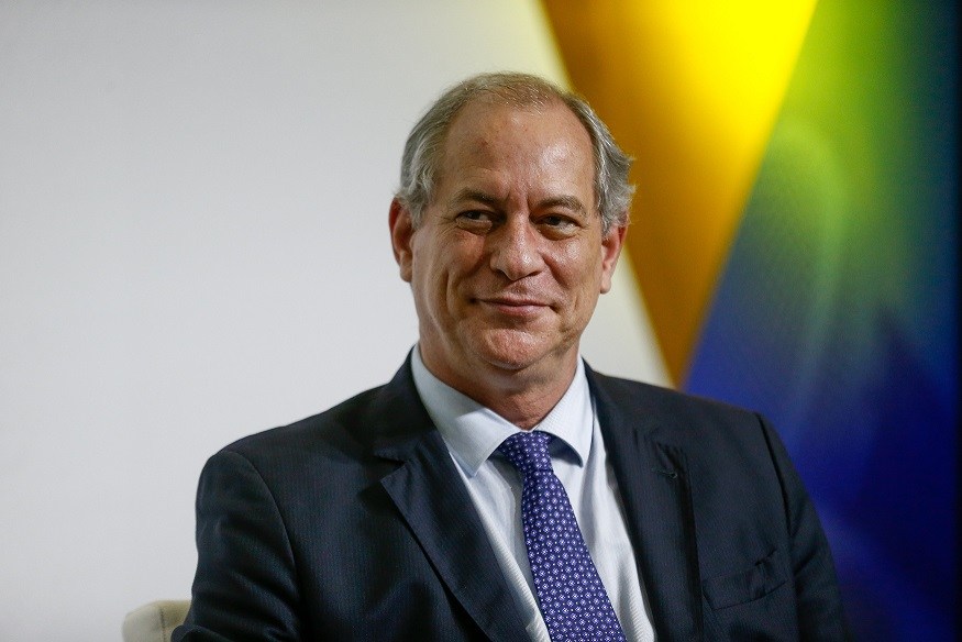 O jornal Correio Braziliense promove sabatina com os pré candidatos à presidência da república. Na foto o ex ministro Ciro Gomes (PDT) responde às perguntas. No auditório da sede do Jornal. (Foto: Pedro Ladeira/Folhapress, PODER)