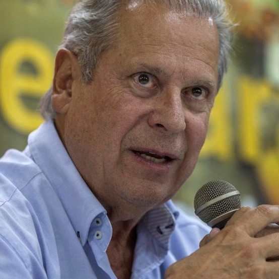 José Dirceu em encontro no Barão de Itararé com a Mídia Alternativa e Blogueiros em São Paulo. Foto por Lina Marinelli