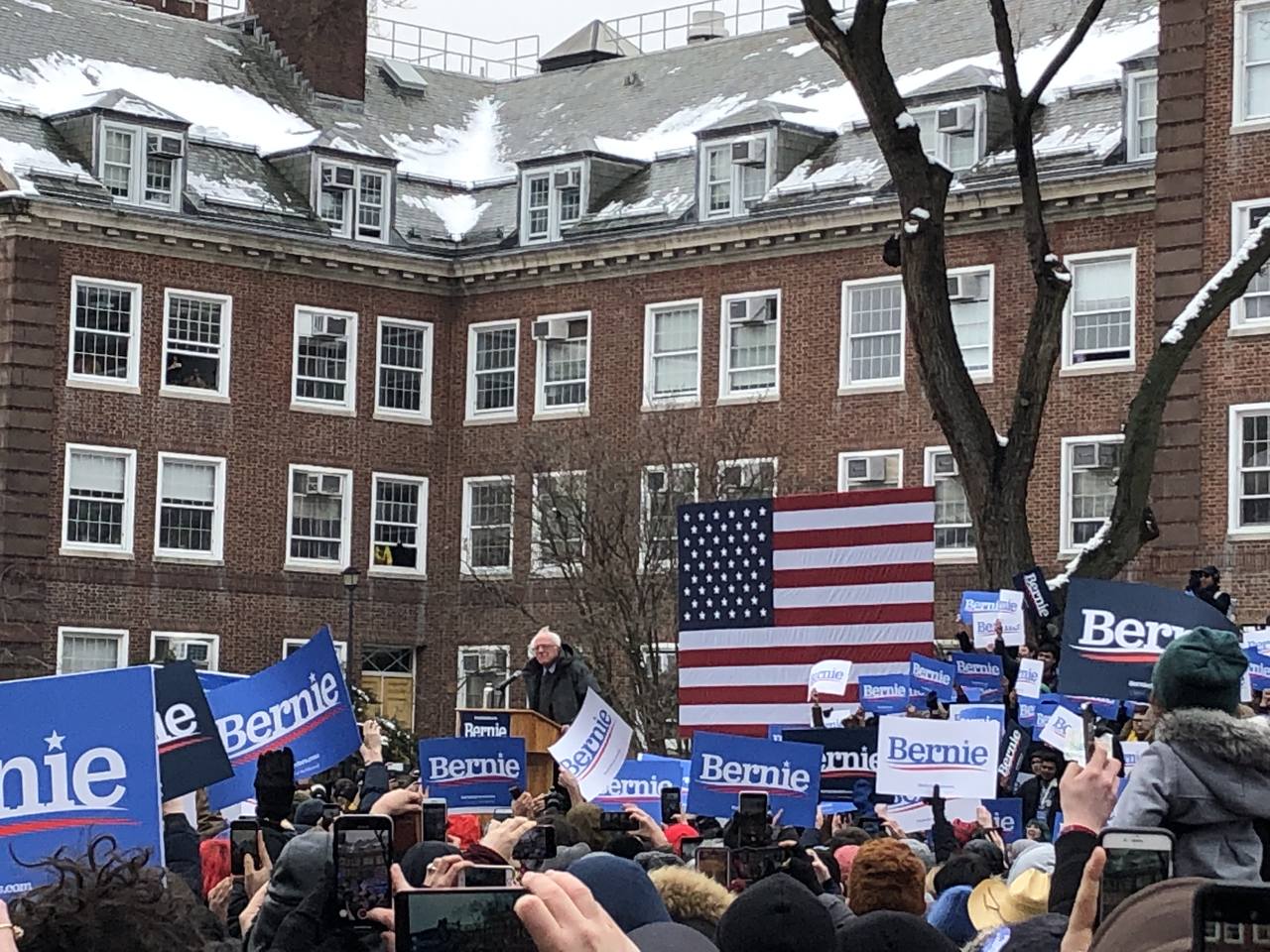 lançamento da pré-campanha de Bernie Sanders nos EUA
