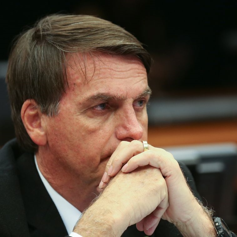 bolsonaro-encurralado - Cópia