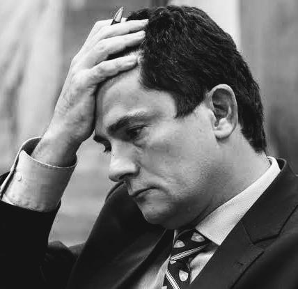 Estado de exceção no Brasil impede por ora demissão de Sérgio Moro
