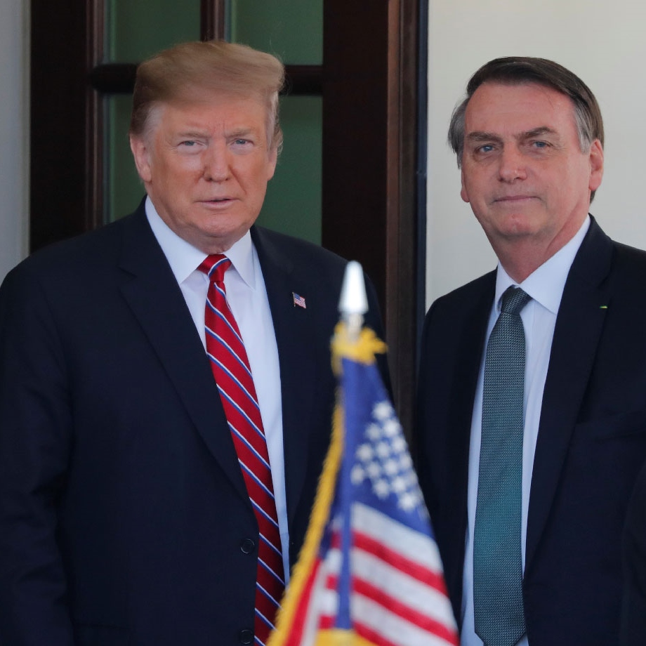JONES MANOEL O paradoxo de Max Weber Brasil, China e EUA