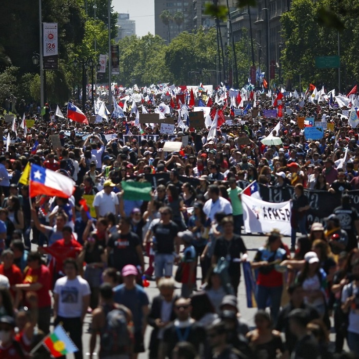 protestos pelo mundo e a crise do neoliberalismo