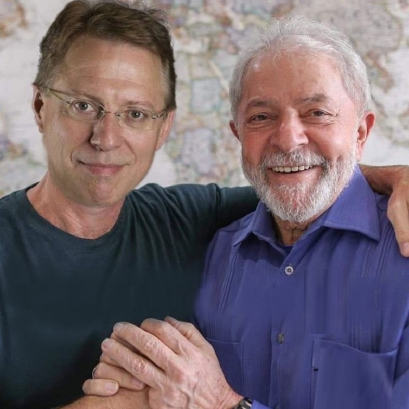 1) Os governos petistas mantiveram uma macroeconomia neoliberal. Deram uma pitada de neokeynesianismo, mas a arquitetura do tripé macroeconômico de Armínio Fraga foi mantida durante todo o período;