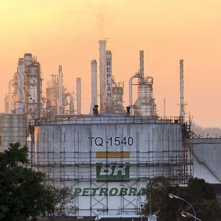 img-petrobras-refino