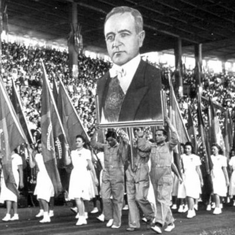 Descreva A Saída De Getúlio Vargas Do Poder Em 1945