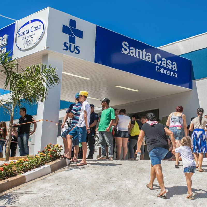 Em seu novo livro, Projeto Nacional: o dever da esperança, Ciro Gomes aborda, como seria de se esperar, o tema da saúde como um dos capítulos mais importantes do nosso projeto nacional de desenvolvimento.