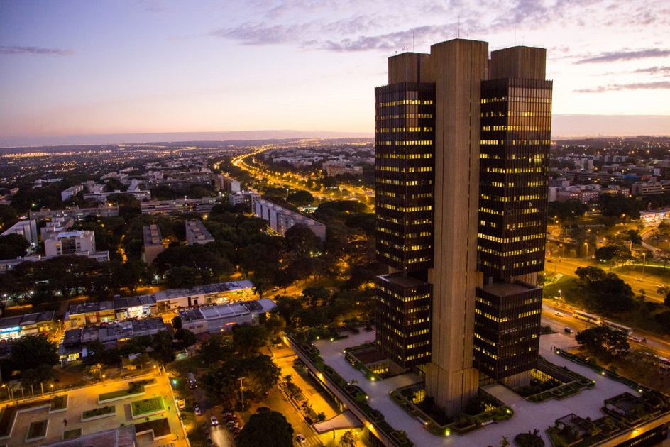 A economia dos países ricos passou por uma revolução nestes primeiros 20 anos do século XXI que está obrigando os economistas a mudar a teoria econômica.