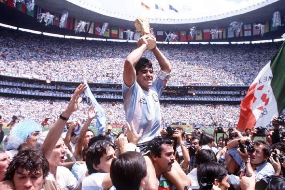 Maradona foi um gênio em campo e nunca deixou de se posicionar, nunca foi em cima do muro. E nenhum problema extra-campo vai apagar nada disso.