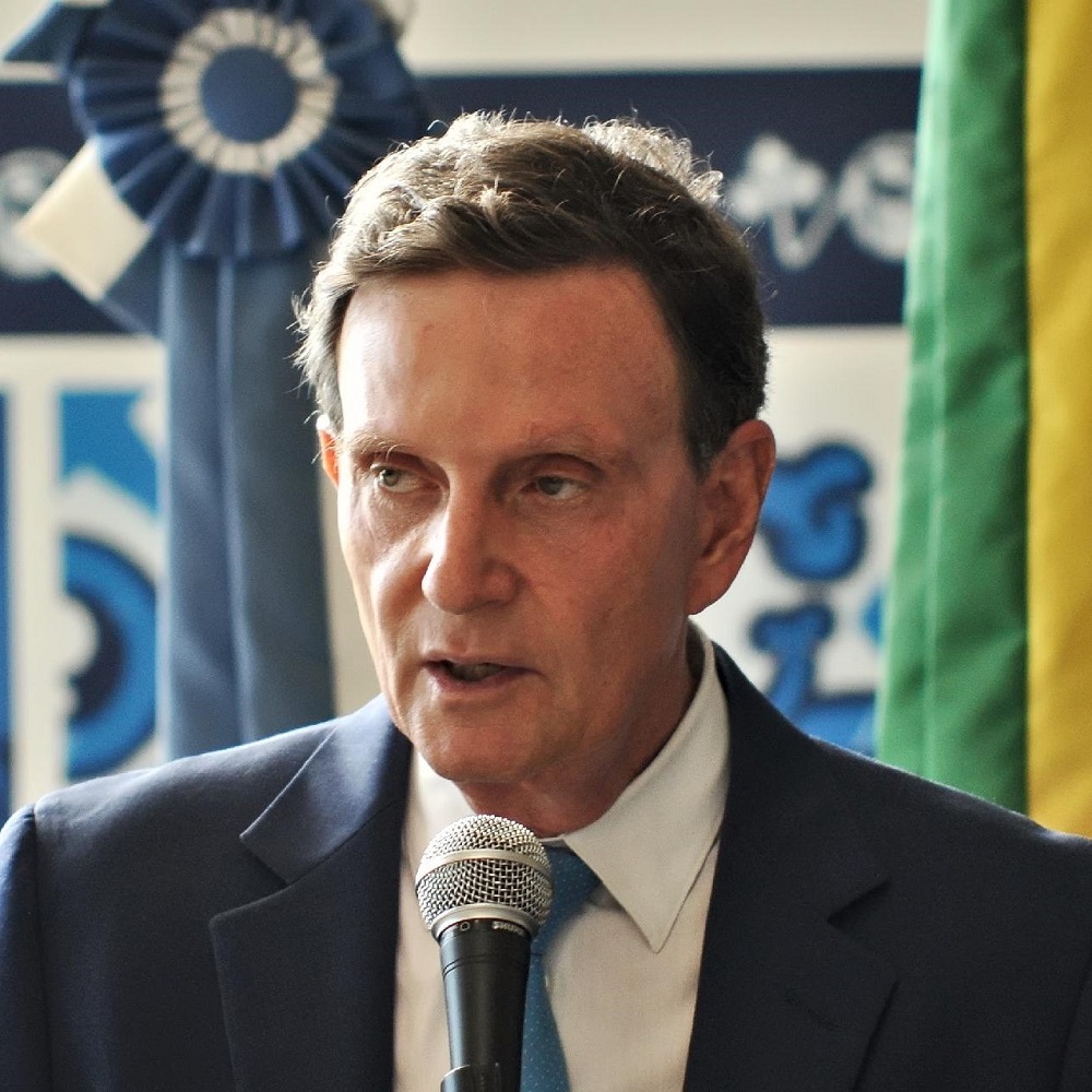 Bispo Prefeito Marcelo Crivella (Republicanos) inventa que o PSOL seria guindado à Secretaria Municipal de Educação e implementaria “pedofilia nas escolas” em um eventual governo de Eduardo Paes (DEM).