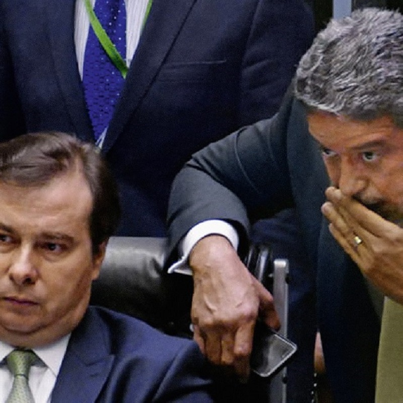 Por Nildo Ouriques - Fernando Henrique expressou como ninguém a lógica da conciliação de classes quando comandou uma aliança do PSDB com o PFL para disputar e vencer as eleições de 1994. A "tese", simples como deve ser uma boa tese, anunciava a existência de uma "direita democrática" e outra "autoritária". Em consequência, FHC reivindicava a aliança com a direita democrática para impedir o "avanço" da direita autoritária que após uma transição por cima ainda possuía muita força após a ditadura.