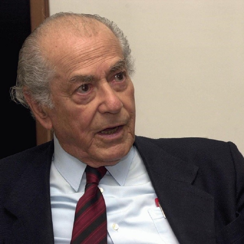 Por Matheus Bizzo - Conheci Brizola pelos ouvidos. Ele nos deixou quando faltava 1 mês para eu completar 8 anos de idade. Farei 25 em 2021. O que pode ser triste para um trabalhista. Contudo, foi dessa escuta de criança e adolescente que entrei para a vida adulta admirando a luta desse grande brasileiro que faria 99 anos hoje.