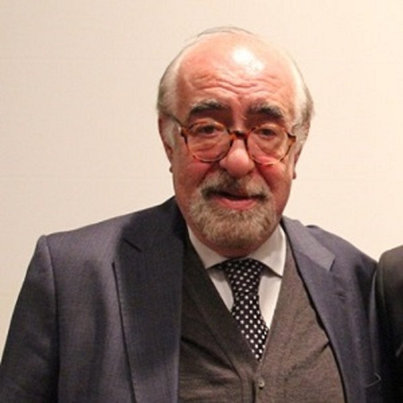 Por Gilberto Bercovici, André Ramos Tavares, José Maria Arruda de Andrade, Luís Fernando Massonetto e Alessandro Octaviani - Fomos atingidos pela triste notícia do falecimento inesperado do professor José Tadeu de Chiara, no último dia 5. Ele foi, durante décadas, nosso professor, nosso amigo, companheiro de lidas profissionais e de utopias políticas.