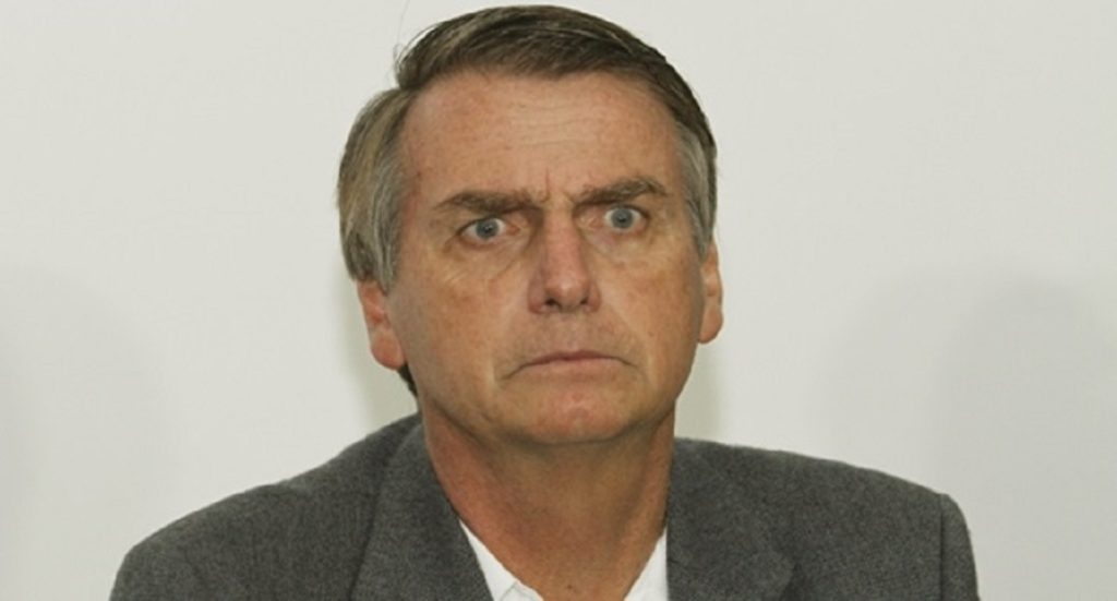 Bolsonaro foi às cordas nesta semana. As cenas dantescas das pessoas morrendo em Manaus, a falta de sensibilidade presidencial, a comoção nacional, a estupidez bovina de Pazuello, a mentira das vacinas indianas e muito mais entram na conta. A saída da Ford, um sinal estridente da desindustrialização, conta bem menos, mas serve de alerta ao topo da sociedade. Além do genocídio dos pobres, Bolsonaro e seus capangas podem trazer perda de dinheiro.