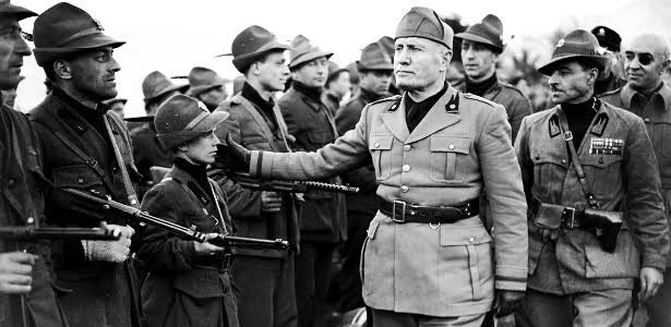 Psicologia de massas hoje mussolini fascismo