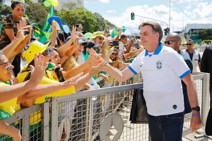 Psicologia de massas hoje bolsonaro fascismo