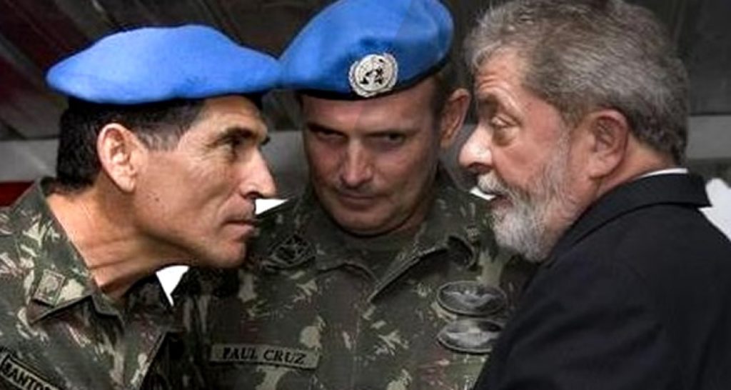 PT quer diálogo com militares através de Lula-Santos Cruz e Dirceu quer o Centrão de volta