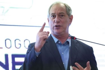 CIRO GOMES Isolamento social, vacinas, e socorro para as pessoas e empresas ciro gomes bolsonaro pandemia covid saúde