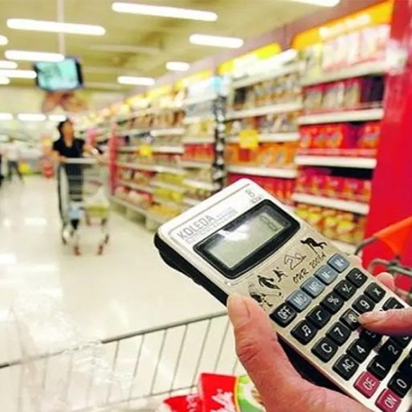 Em 2020, a inflação de alimentos medida pelo índice de preços ao consumidor amplo (IPCA) do IBGE atingiu 14,09% (a maior elevação em quase vinte anos), contra 4,52% do índice geral.