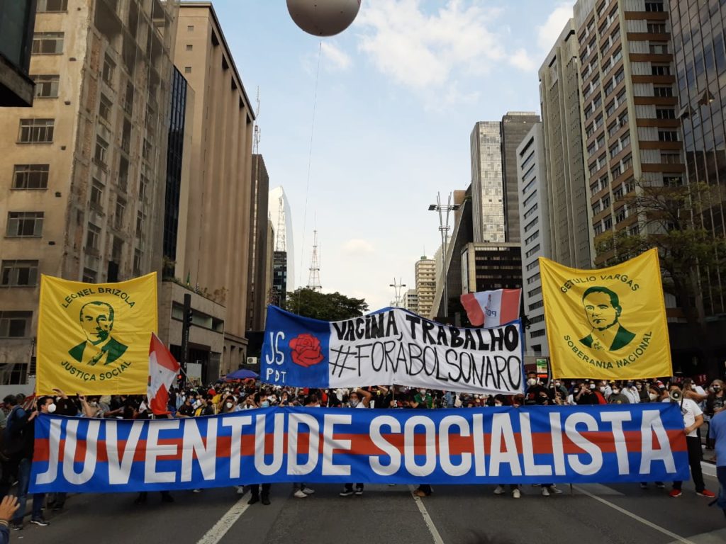 Voltei pra dizer Getúlio foi ressuscitado na Av. Paulista neste sábado