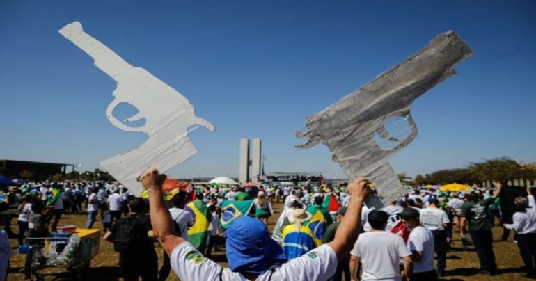 A meta não é multidão, é caos