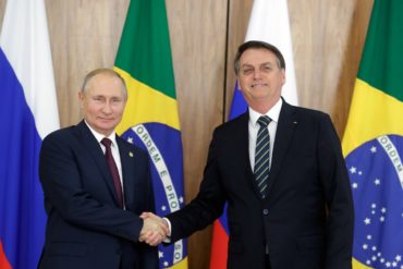 Telegram e o alinhamento do TSE aos diante da viagem de Bolsonaro à Rússia putin