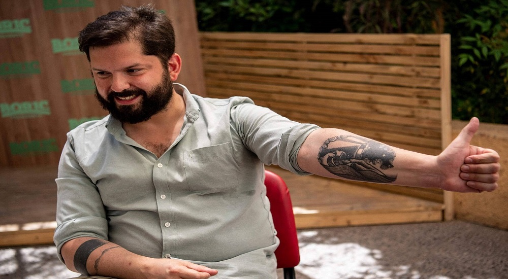 gabriel boric política externa chile