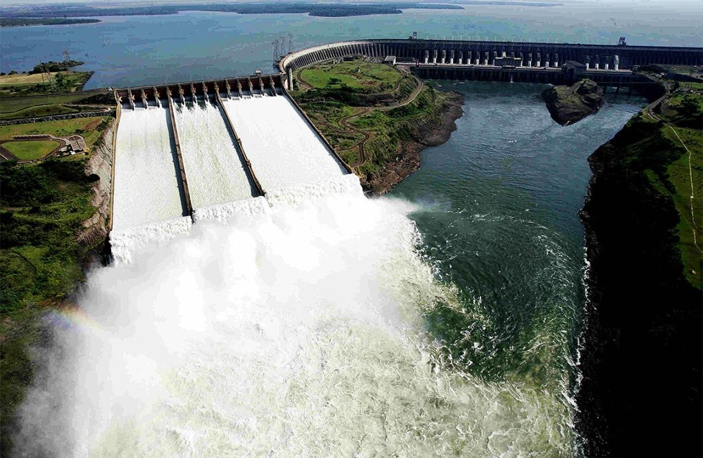 Privatizações e o custo da energia elétrica usina-de-itaipu luiz carlos bresser pereira-min