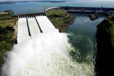 Privatizações e o custo da energia elétrica usina-de-itaipu luiz carlos bresser pereira-min