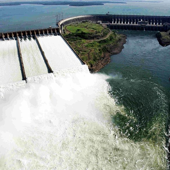 Privatizações e o custo da energia elétrica usina-de-itaipu luiz carlos bresser pereira-min
