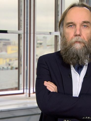 A Quarta Teoria Política de Alexander Dugin é um neofascismo