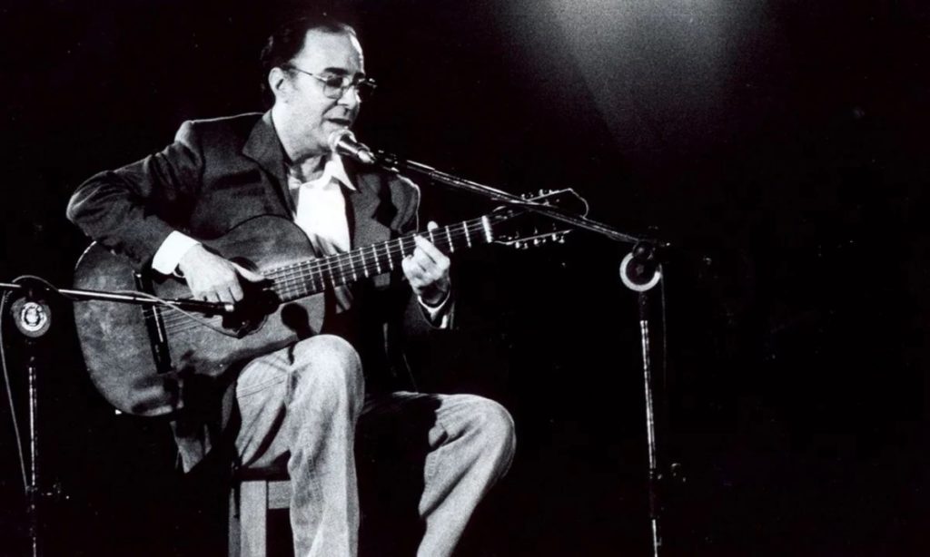 A bossa nova e João Gilberto, o Brasil como eixo do mundo