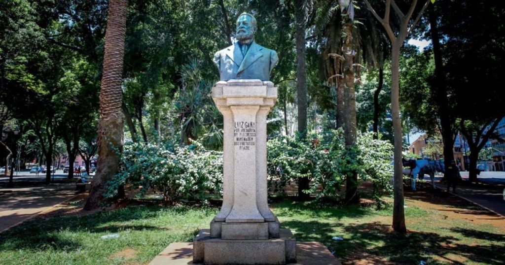 Busto de Luiz Gama - O medo dos herdeiros-governantes (ou governantes-herdeiros)