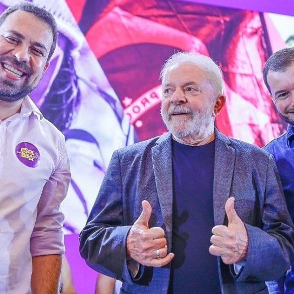 PSOL como parte da holding do PT