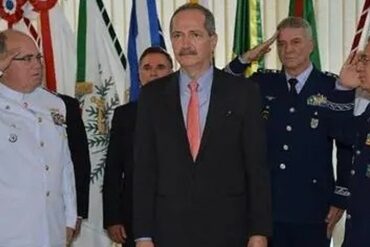 Por que a situacao na Defesa pede Aldo Rebelo