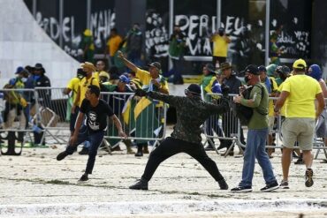 O bolsonarismo esta em declinio mas e um movimento mobilizador