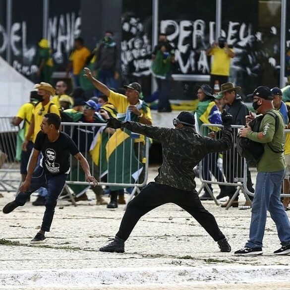 O bolsonarismo esta em declinio mas e um movimento mobilizador