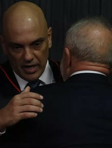 O desastre se armando no horizonte