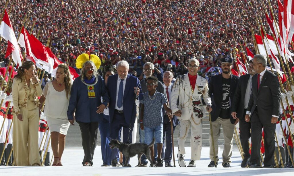 cerimonia_de_posse_luiz_inacio_lula_da_silva_tnrgo_abr_0101233241_0 O país está apaixonado por Lula, mas não há amor eterno na política