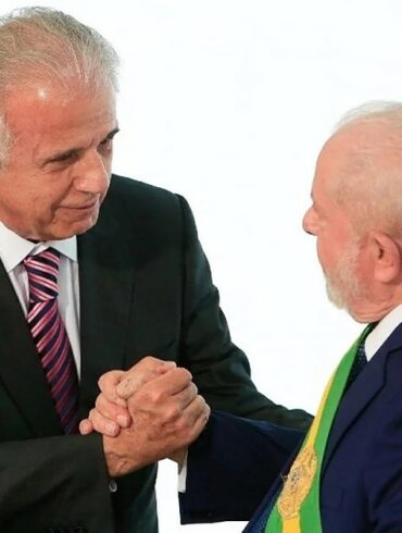 A jogada de Lula e Jose Mucio na crise militar