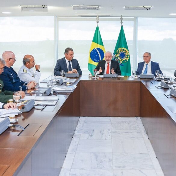 lula_forcas_armadas_foto_ricardo_stuckert_A hora do governo assumir o comando efetivo das Forças Armadas é agora