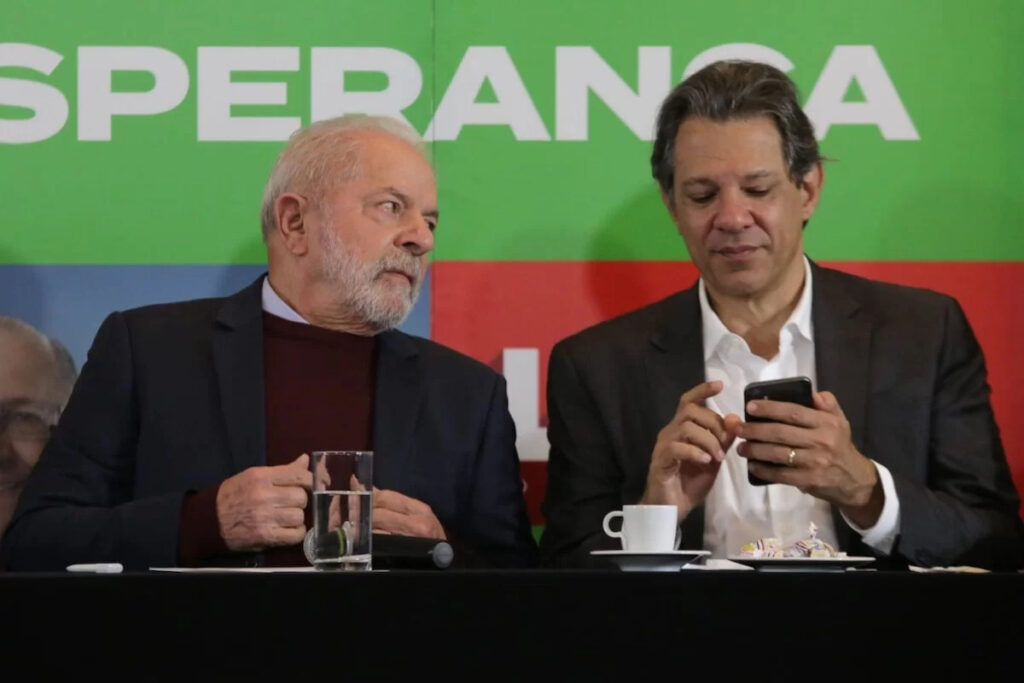 lula-fernando-haddad Lula e a tática do 'deixa que eu chuto' sobre o salário mínimo jones manoel