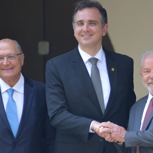 Rodrigo-Pacheco-é-reeleito-Presidente-do-Senado-com-apoio-de-Lula-e-do-STF