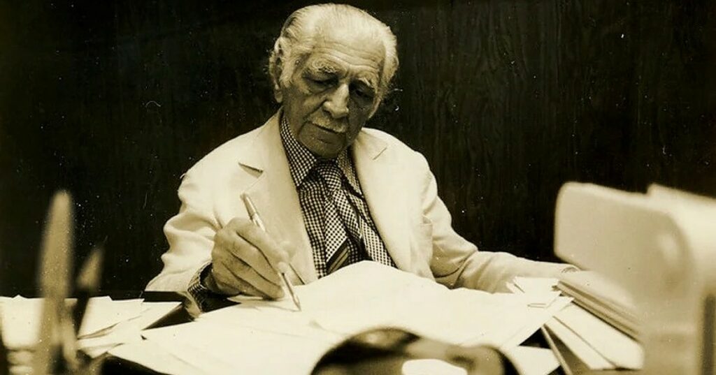 Gilberto Freyre inventor do mito da democracia racial