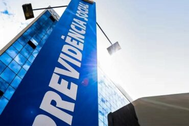 Nota das Centrais Sindicais sobre a extorsao e chantagem contra os aposentados