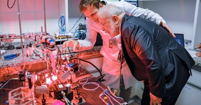 Governo do PT finalmente descobre que ciencia tem fronteiras